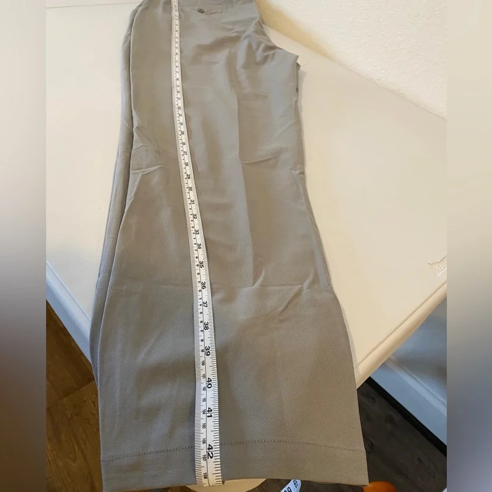 LIBIN Gray Golf/Dress Pants. Size 38W x 31L (NWT)